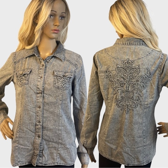 Maurices Premium Gray Washed Denim Button Up Shirt - Picture 2 of 10